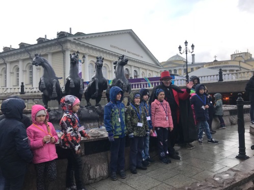 Дети на экскурсии в Москае
